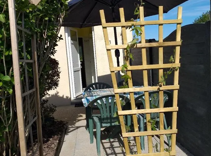 Calme De 35 M2, Parking Gratuit Folligny