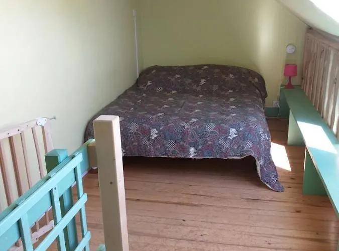 Calme De 35 M2, Parking Gratuit 아파트