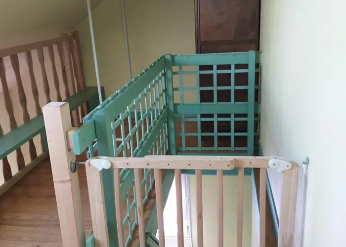 Calme De 35 M2, Parking Gratuit * Folligny